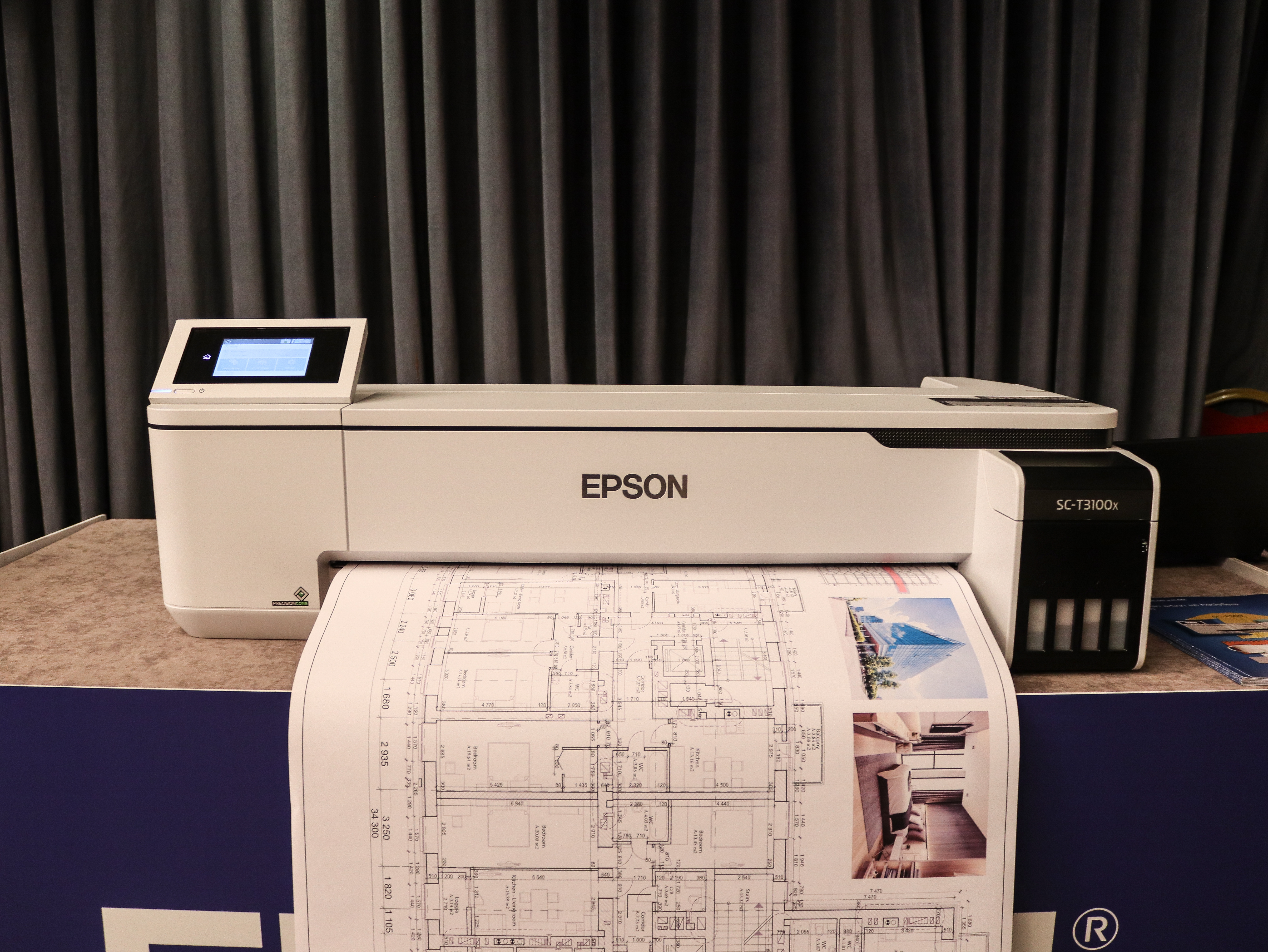 Epson akıllı sınıf ve ofisler için yeni projeksiyonlarını tanıttı