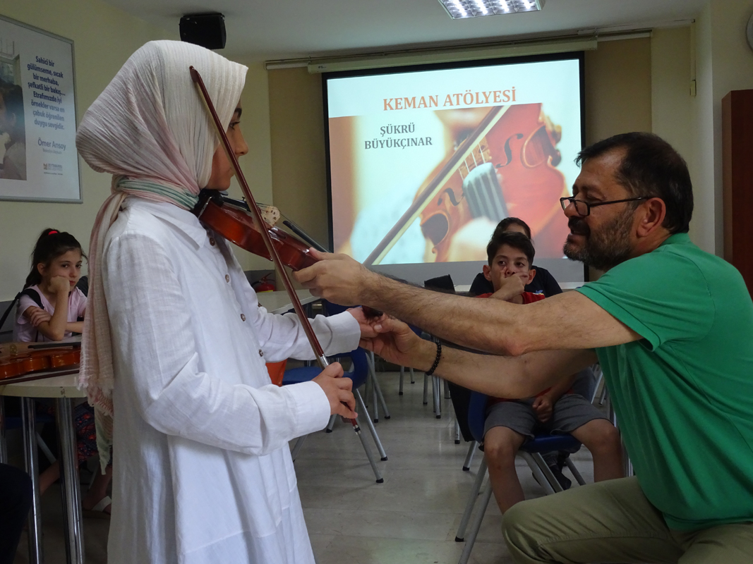 Bilgi Evleri’nde atölye ve kulüp zamanı