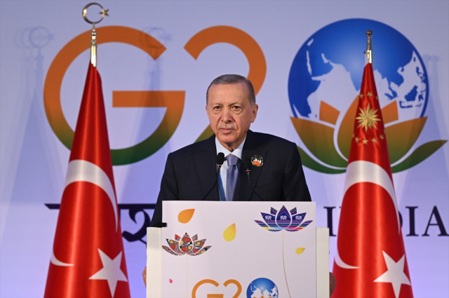 Cumhurbaşkanı Erdoğan'dan umut dolu sözler: Türkiye'yi aydınlık günler bekliyor