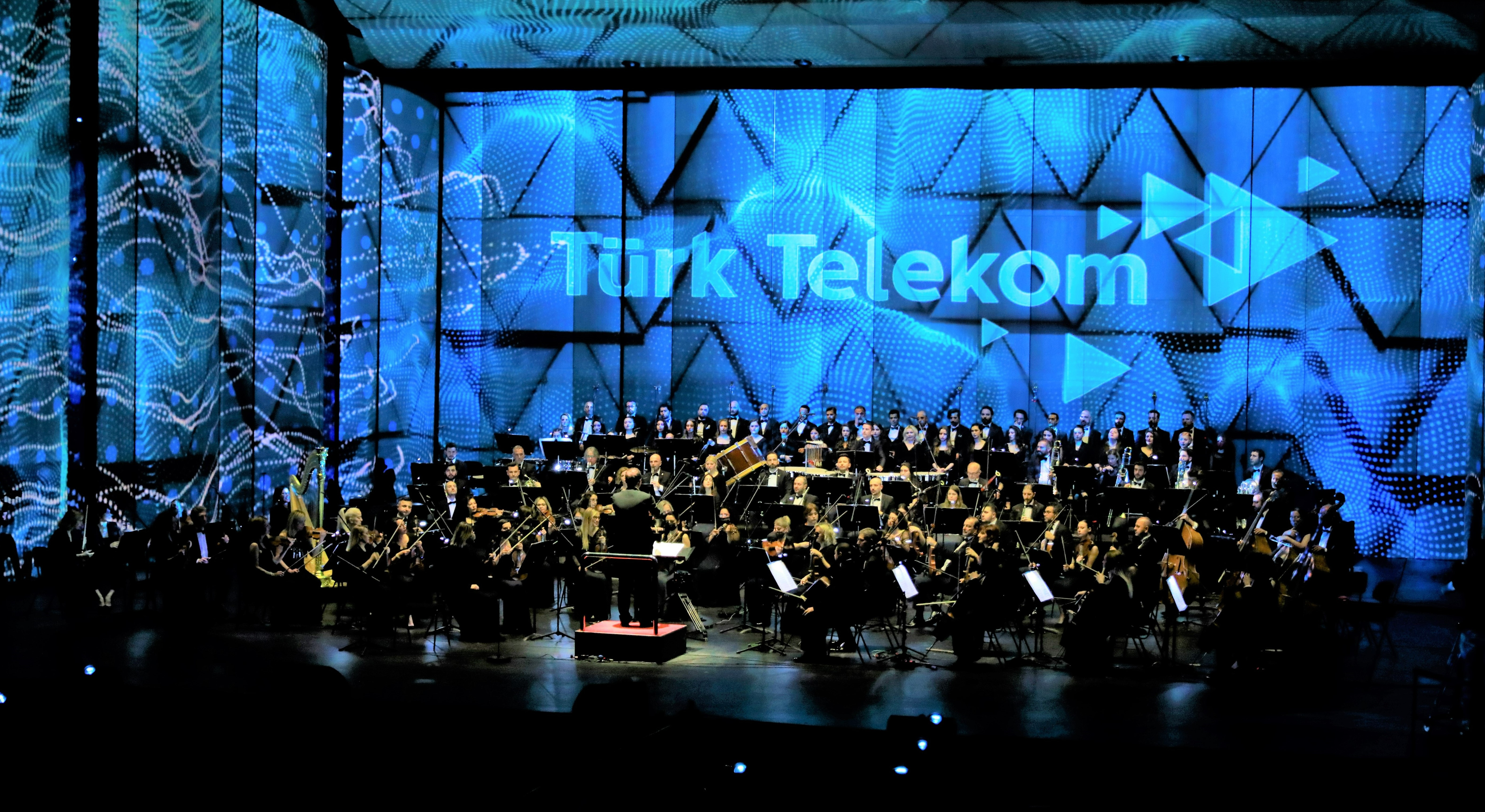 Beyoğlu Kültür Yolu Festivali coşkusu Türk Telekom ile yükseliyor