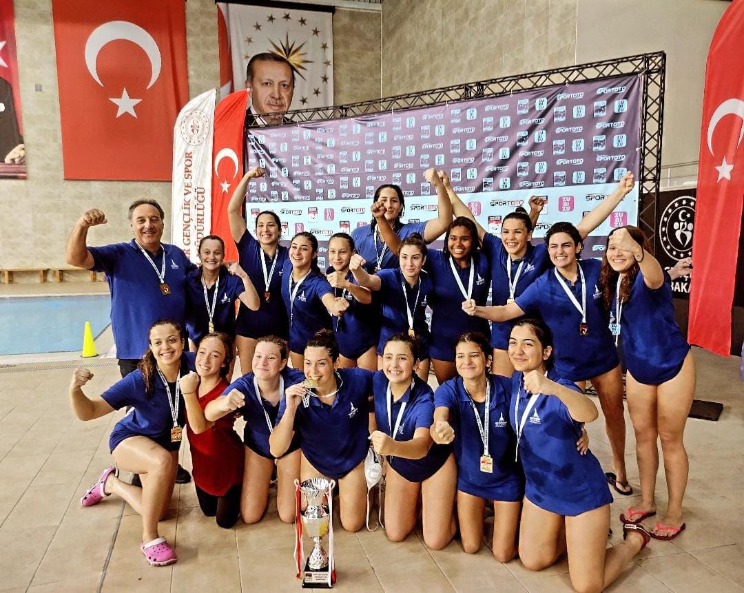 İzmir’de Rotary Uluslararası Kadınlar Sutopu Turnuvası düzenlenecek