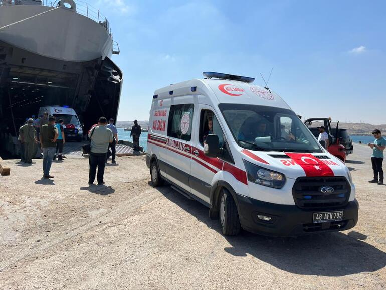 Yardımla yüklü TCG Bayraktar ve TCG Sancaktar, Libya’da