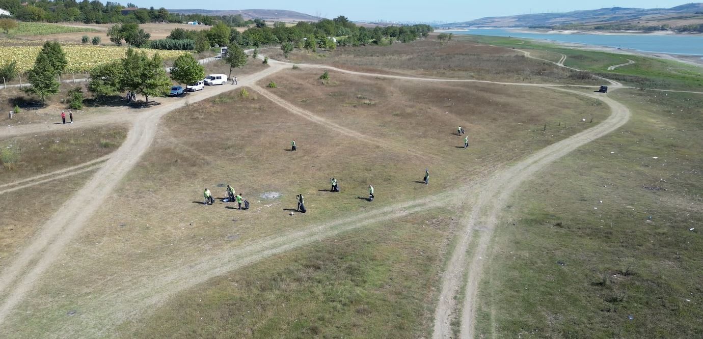 Baraj havzalarından haftada 100 ton çöp toplanıyor