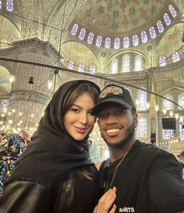 İstanbul'u keşfediyor! Fred eşiyle birlikte Ayasofya ve Sultanahmet Camii'ni ziyaret etti