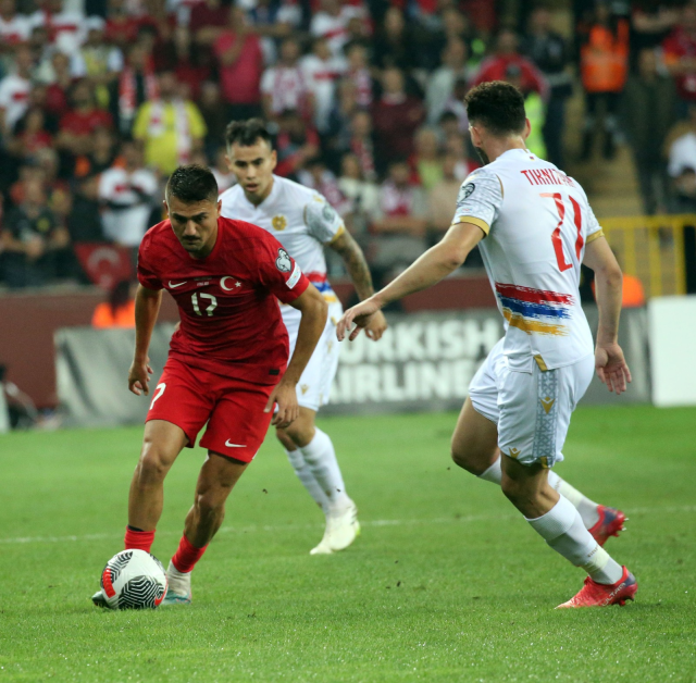 Son Dakika: A Milli Takımımız, Euro 2024 Elemeleri D Grubu 5. maçında Ermenistanla 1-1 berabere kaldı