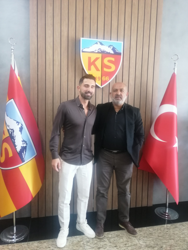 Transfer yasağı kalkan Kayserispor, 11 yıl önce Fenerbahçe'ye yolladığı milli futbolcuya imzayı attırdı