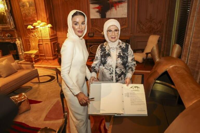 Emine Erdoğan, Katar Emiri Al Sani’nin annesi Nasır’la görüştü