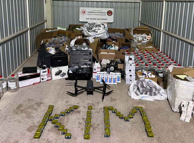 Öncüpınar Sınır Kapısı'nda 25 milyon liralık kaçak ilaç ve elektronik eşya yakalandı
