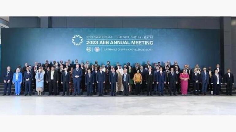 Bakan Şimşek, Mısır’da Asya Altyapı Yatırım Bankasının yıllık toplantısına katıldı