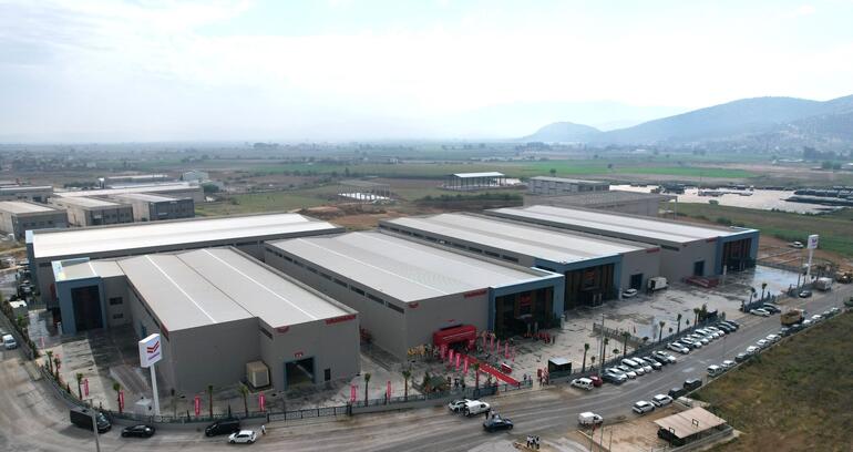 Yanmar, Türkiye’deki yeni traktör fabrikasını İzmir’de açtı