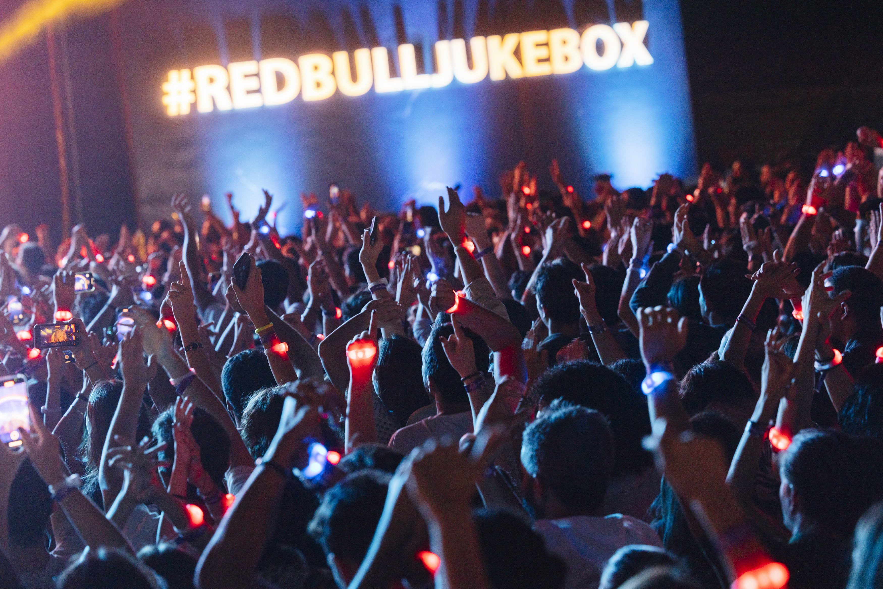 Red Bull Jukebox Sahnesi’nde yepyeni bir konser deneyimi