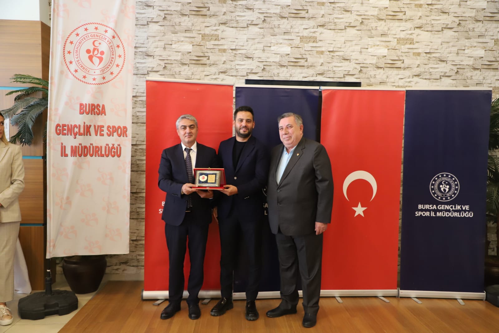‘Sporun Enleri’ töreninde Bursa Büyükşehir Belediyespor’a ödül