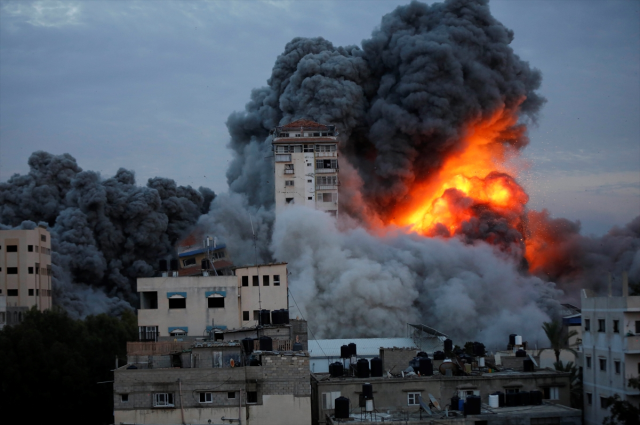 İsrail sabaha kadar Gazze'yi bombaladı! Can kayıpları artıyor, açıklamaların rengi artık daha sert