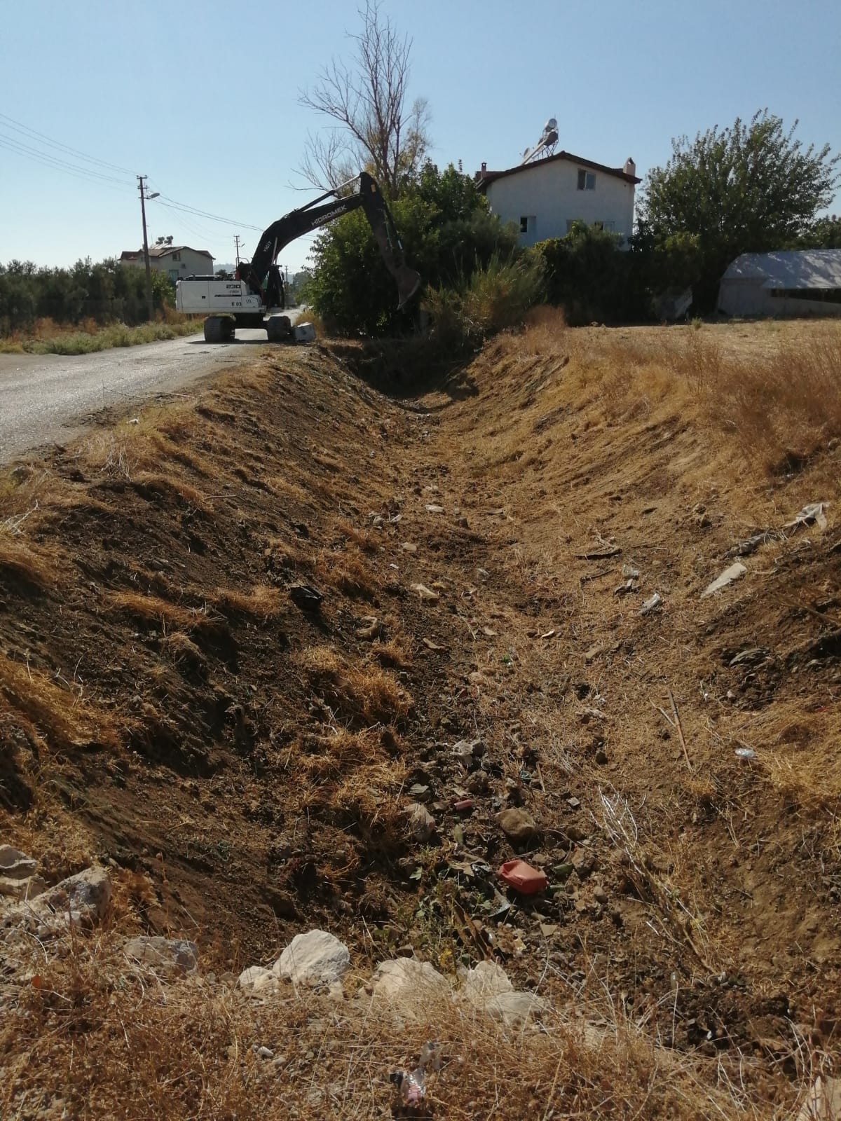 Fethiye’de 37 kilometre dere temizliği yapıldı