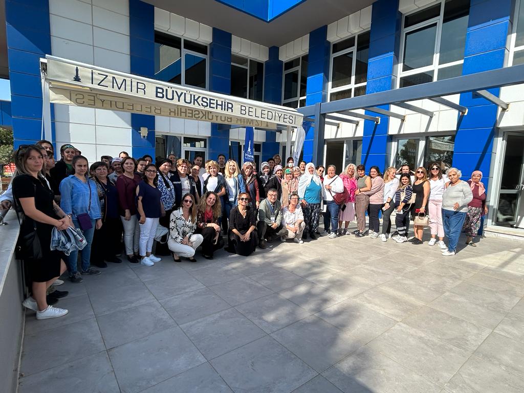 İzmir’de meme kanserine karşı farkındalık eğitimi