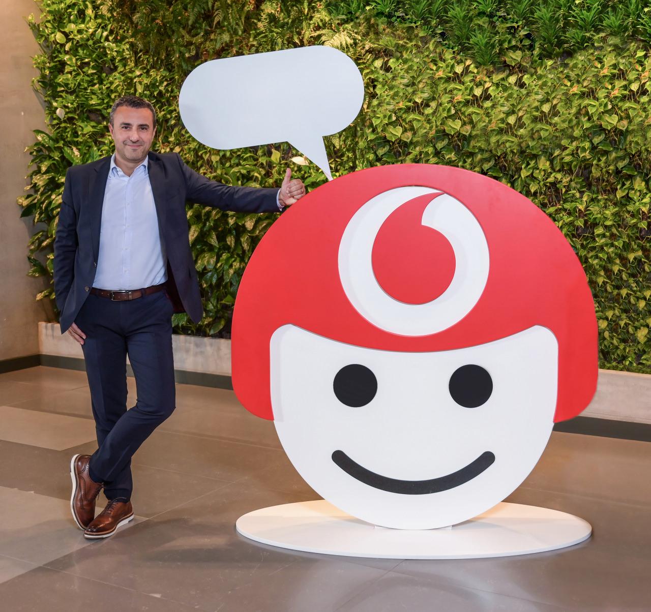 Vodafone’un dijital kahramanı TOBİ, artık konuşarak da hizmet verecek!