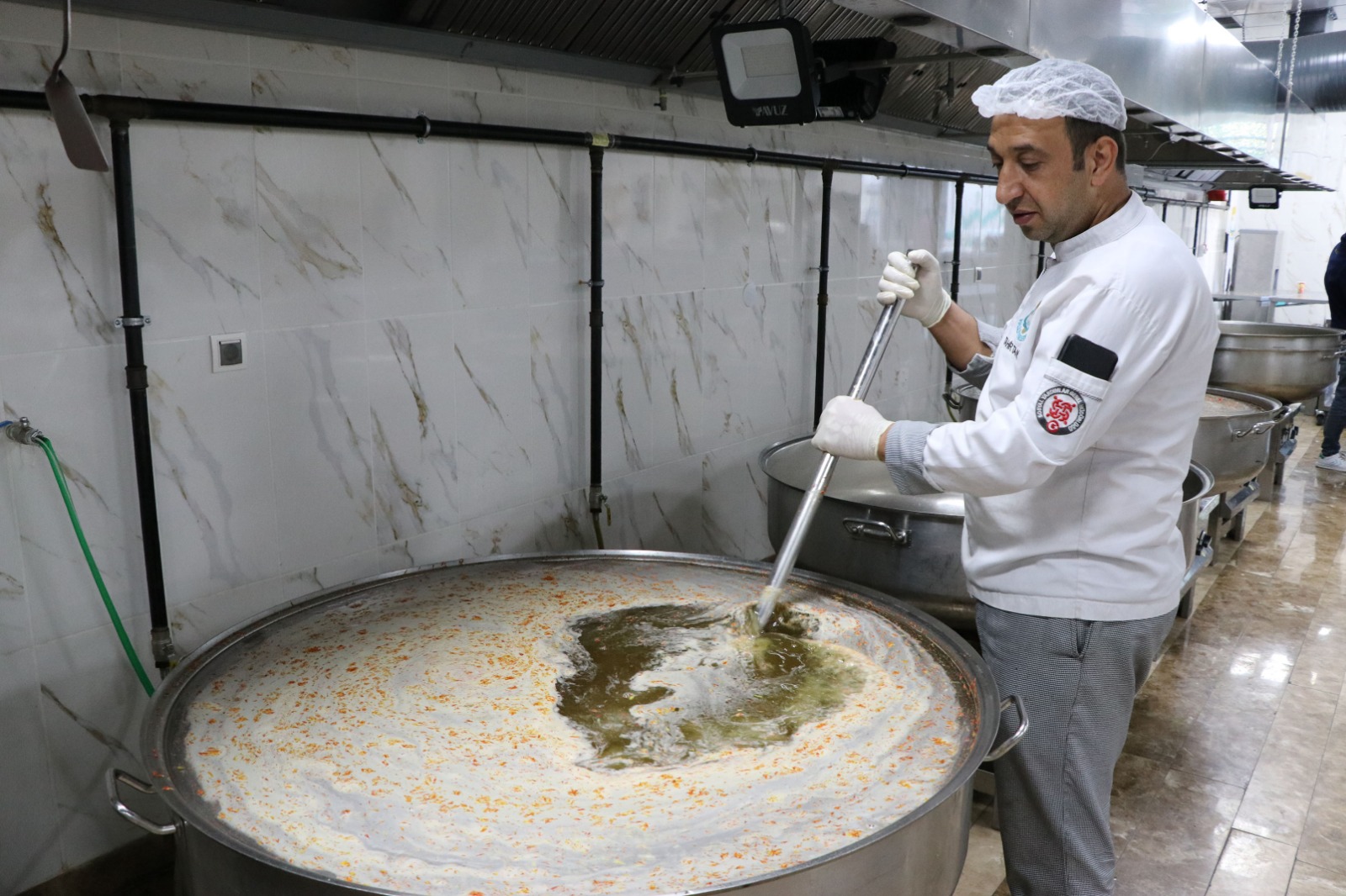 Haliliye Belediyesi’nden ihtiyaç sahibi ailelere sıcak yemek