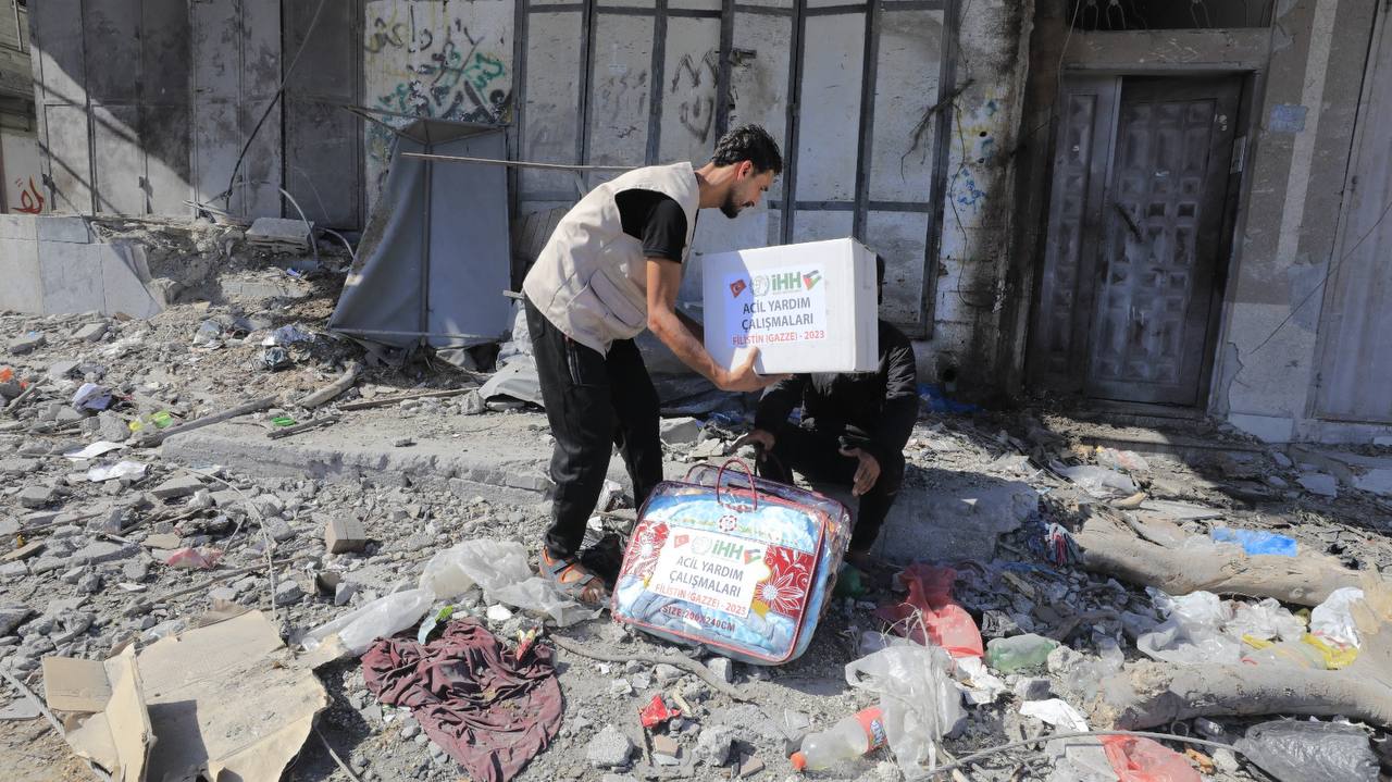 Gazze’ye yönelik insani yardım çalışmaları sürüyor