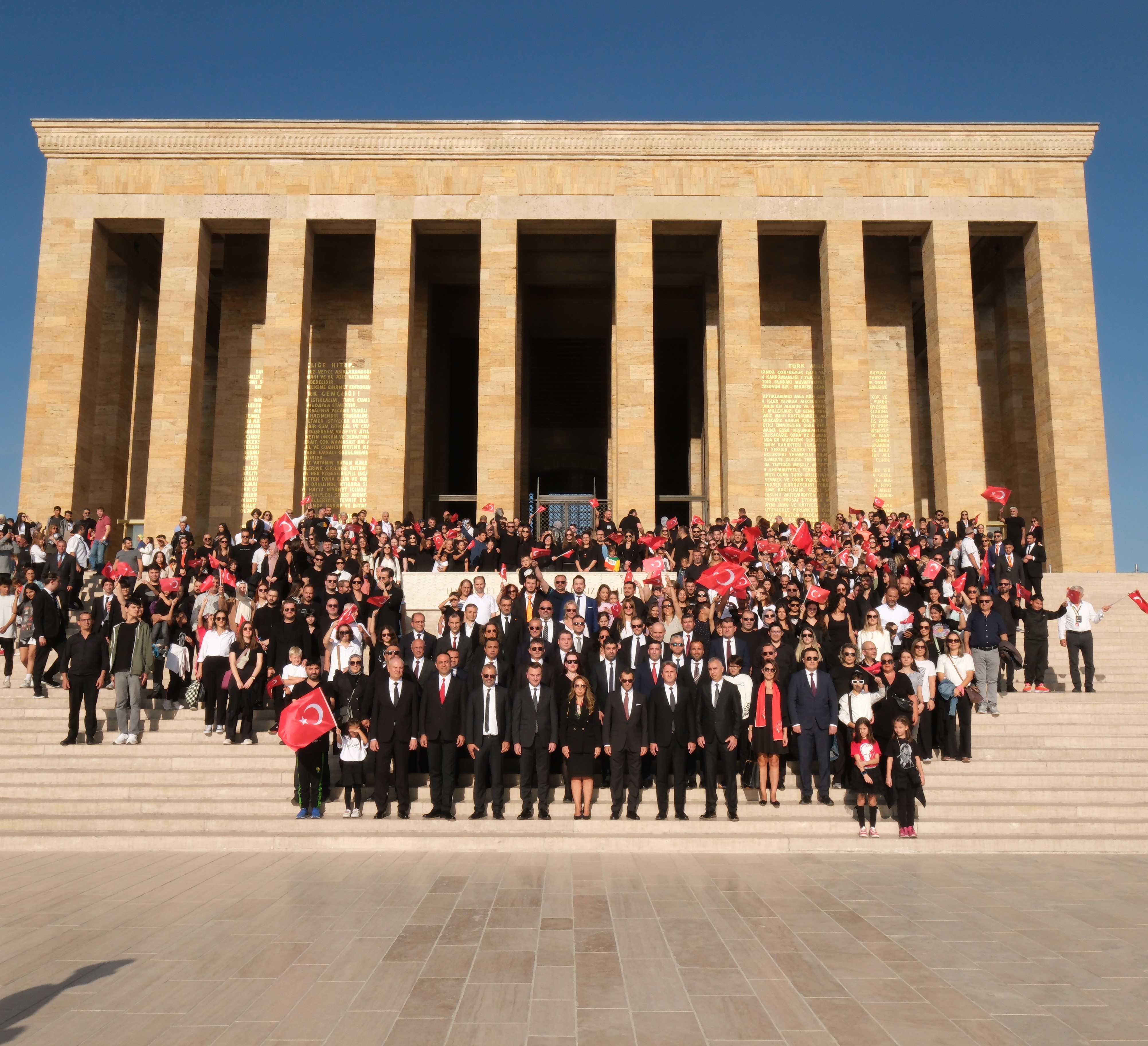 Borusanlılar’dan Cumhuriyetin 100. yılında Anıtkabir’e ziyaret