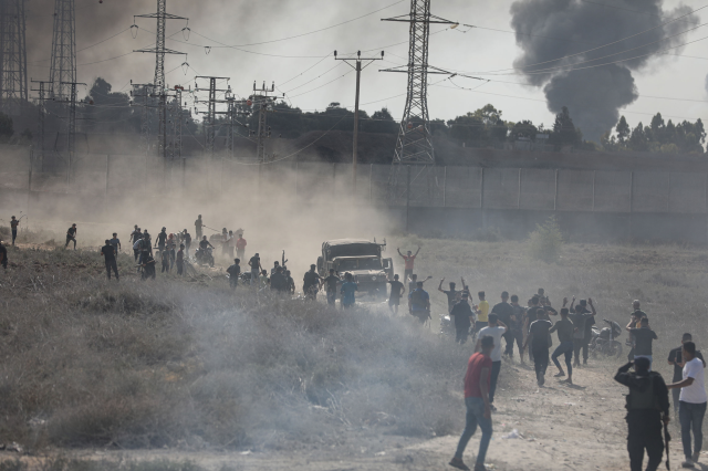 OHAL ilan edildi, okullar kapandı! Topyekün savaşa hazırlanan İsrail, Hamas'ı havadan vurmaya başladı