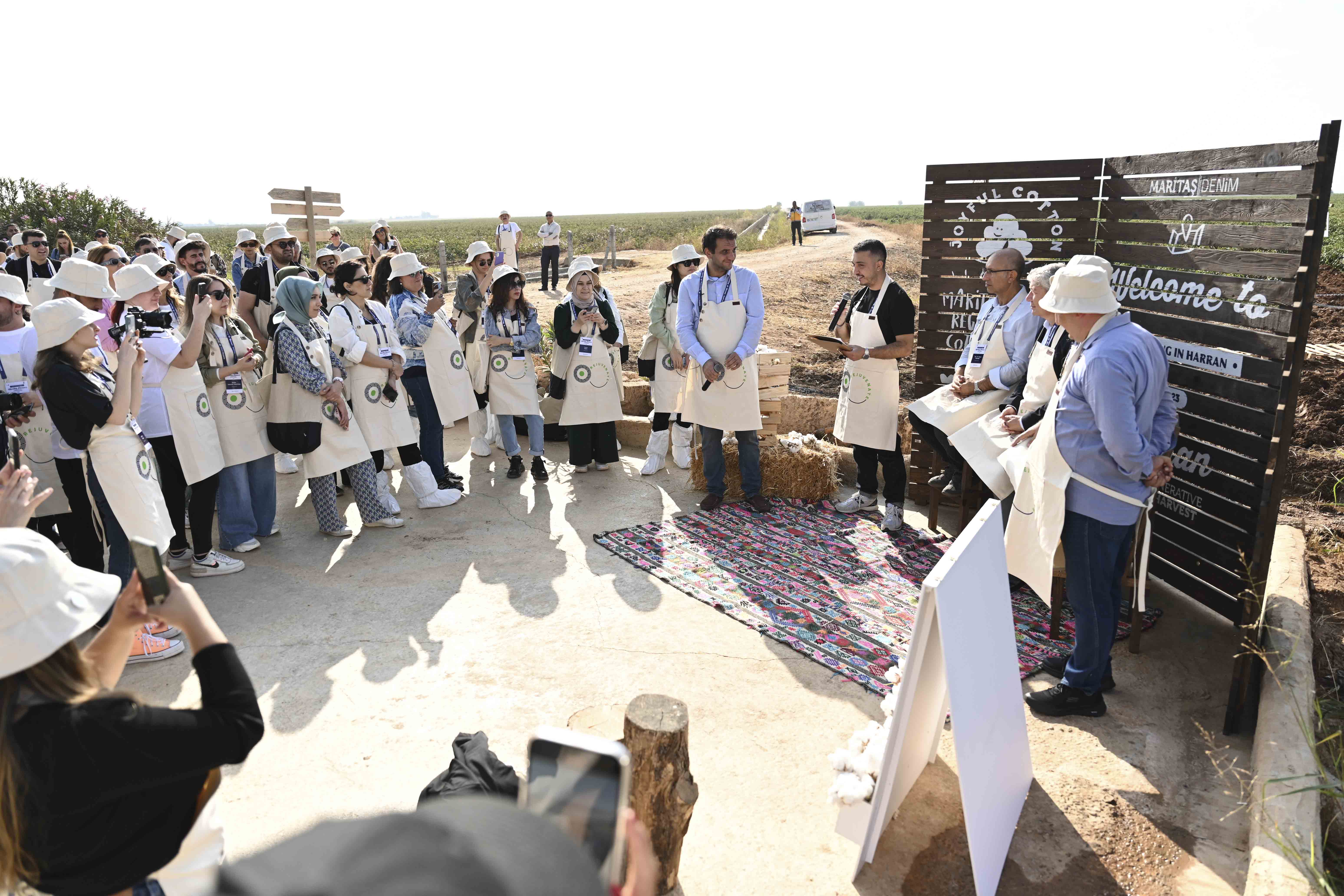 Maritaş Denim, Harran Ovası’ndaki ilk rejeneratif pamuk hasadını gerçekleştirdi