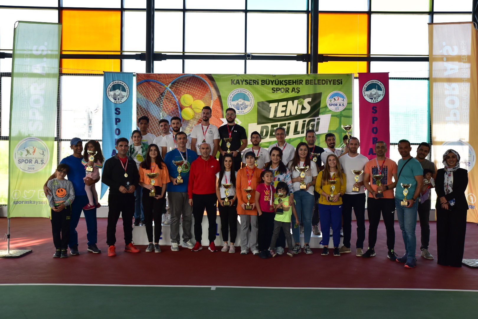 Başkan Büyükkılıç’tan Tenis Defi Ligi sporcularına tebrik