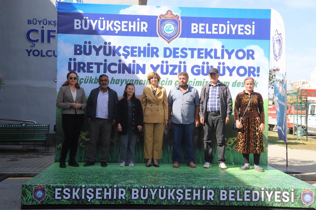 Eskişehir Büyükşehir Belediyesi’nin küçük çiftçiye yönelik desteği sürüyor