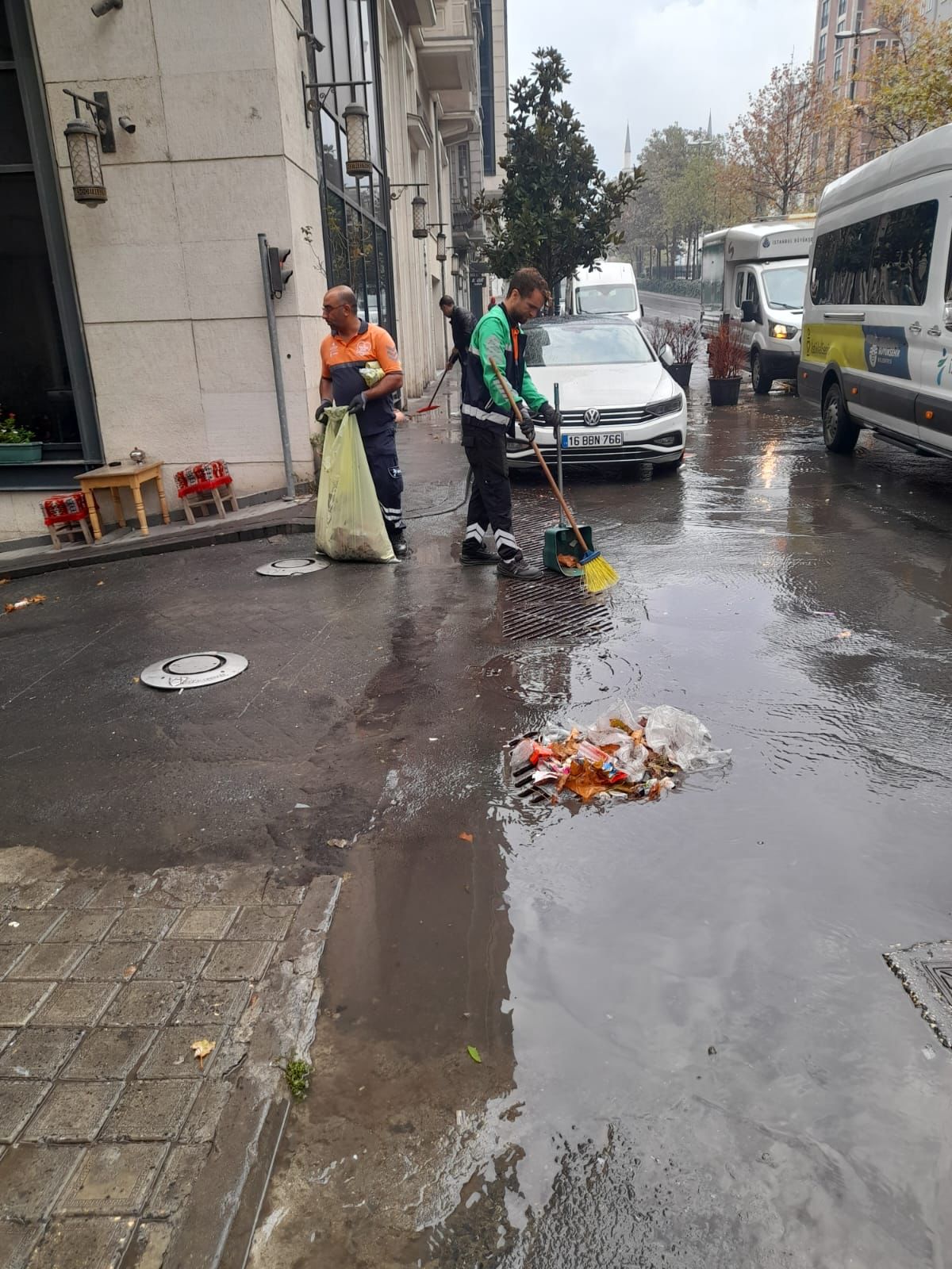 İstanbul’un bazı ilçelerine 221 kilogram yağmur düştü