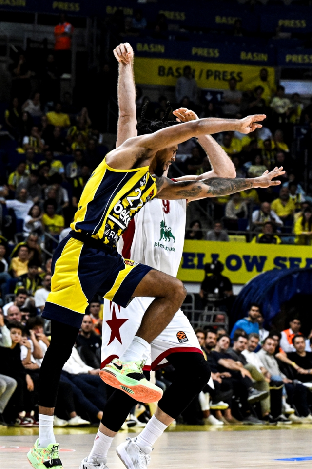 Fenerbahçe Beko, EuroLeague'e galibiyetle başladı
