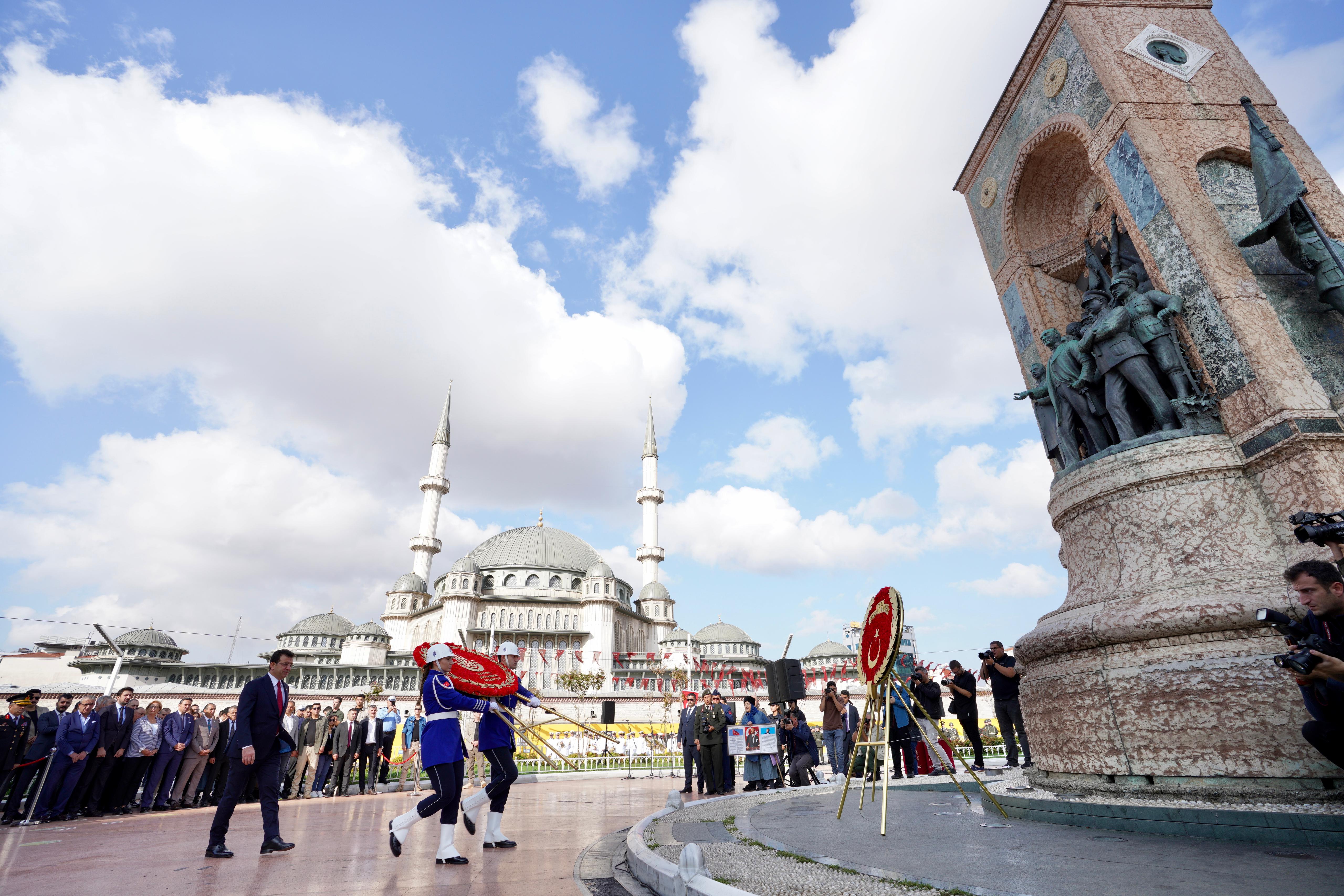 İmamoğlu: “İstanbulumuza da Cumhuriyetin bize kazandırdıklarına da sahip çıkacağız”