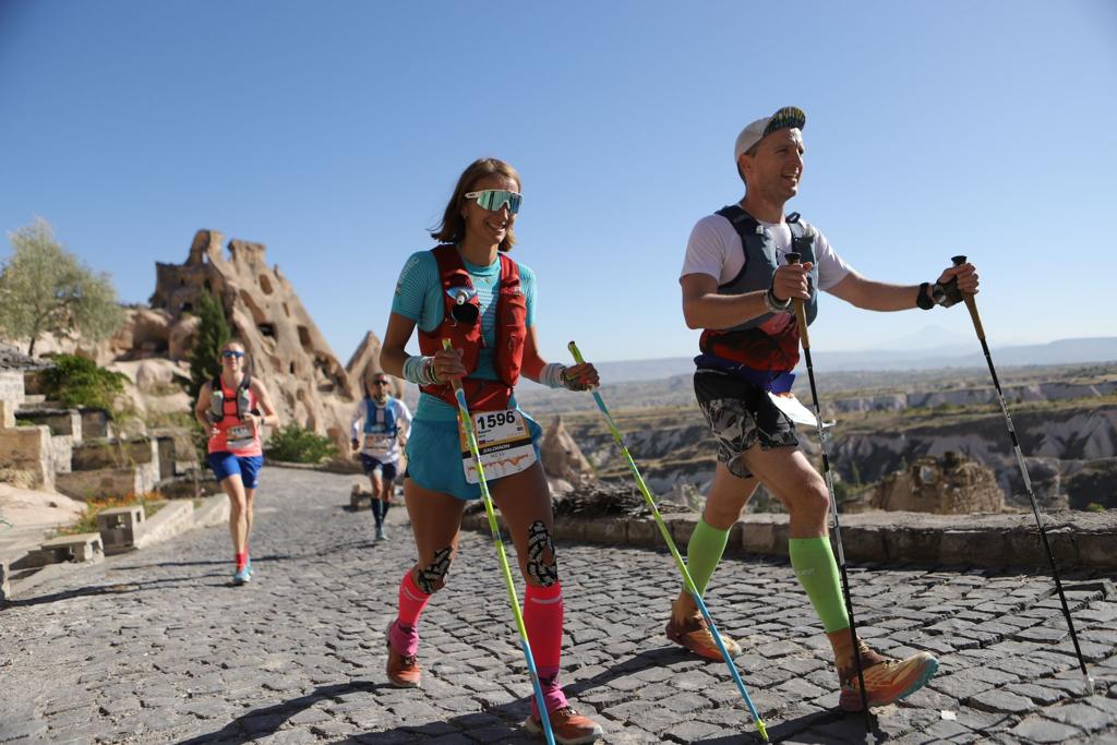 Salomon Cappadocia Ultra-Trail 2023 sona erdi