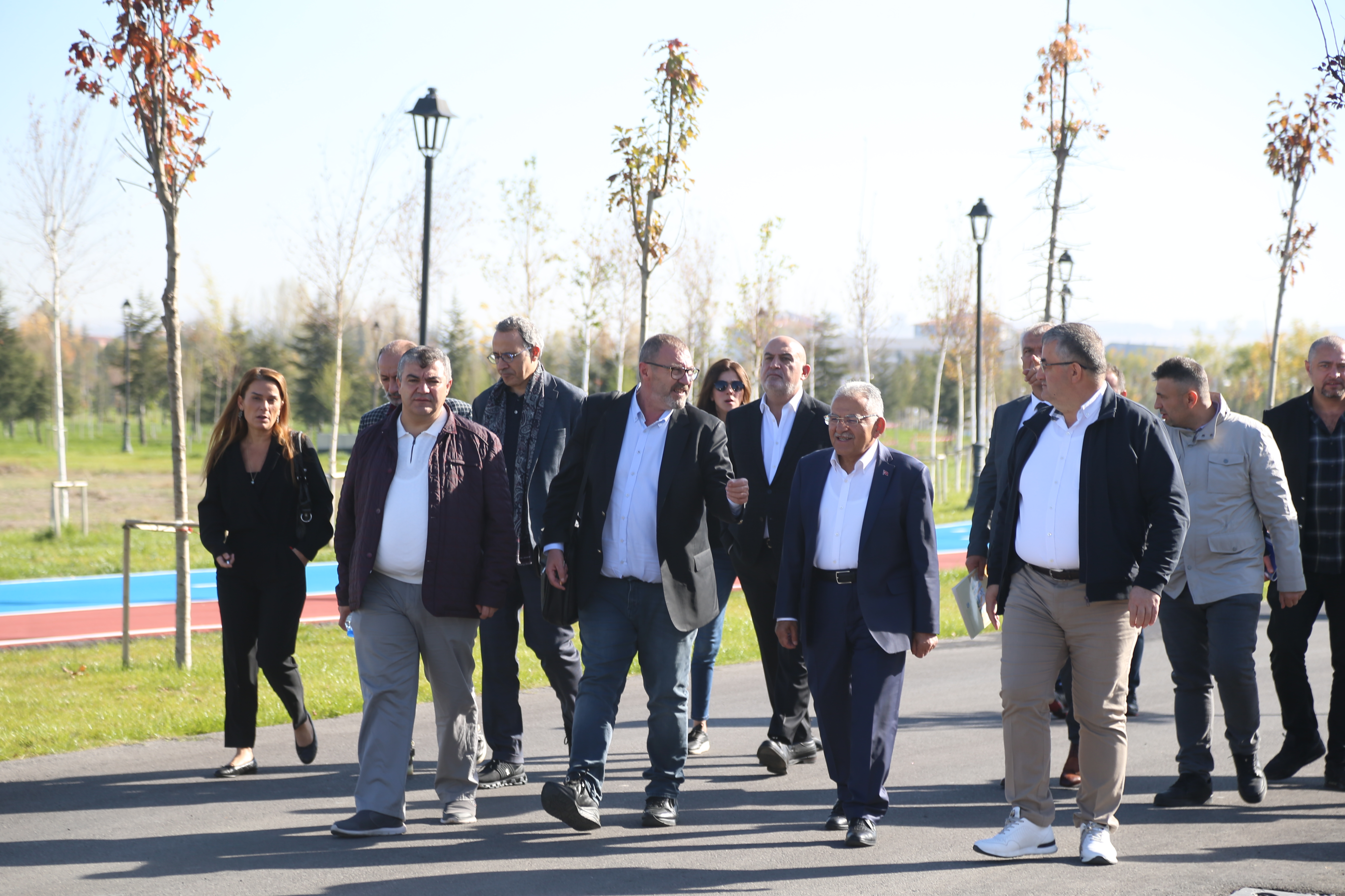 Başkan Büyükkılıç, usta gazetecileri Recep Tayyip Erdoğan Millet Bahçesi’nde misafir etti