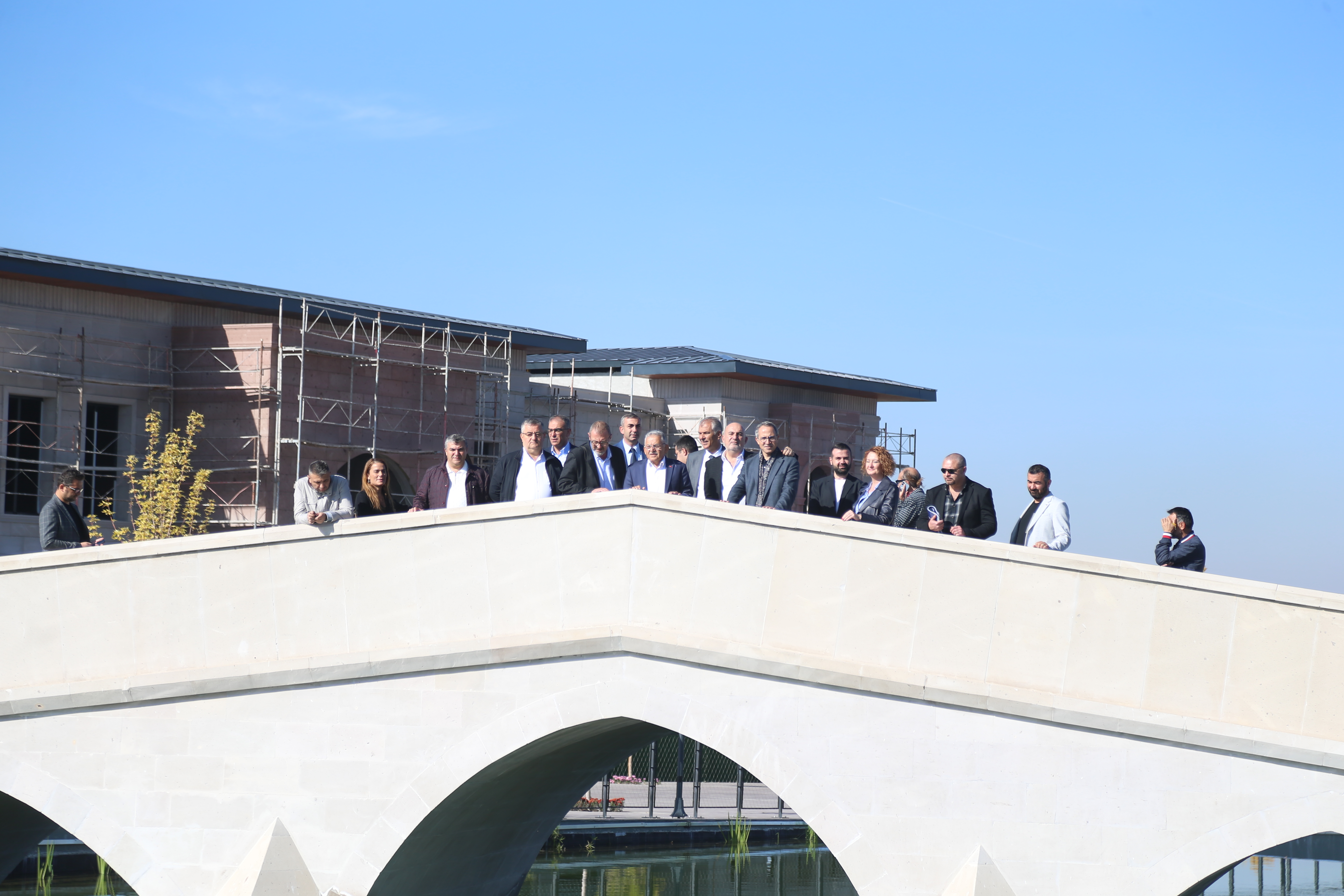 Başkan Büyükkılıç, usta gazetecileri Recep Tayyip Erdoğan Millet Bahçesi’nde misafir etti