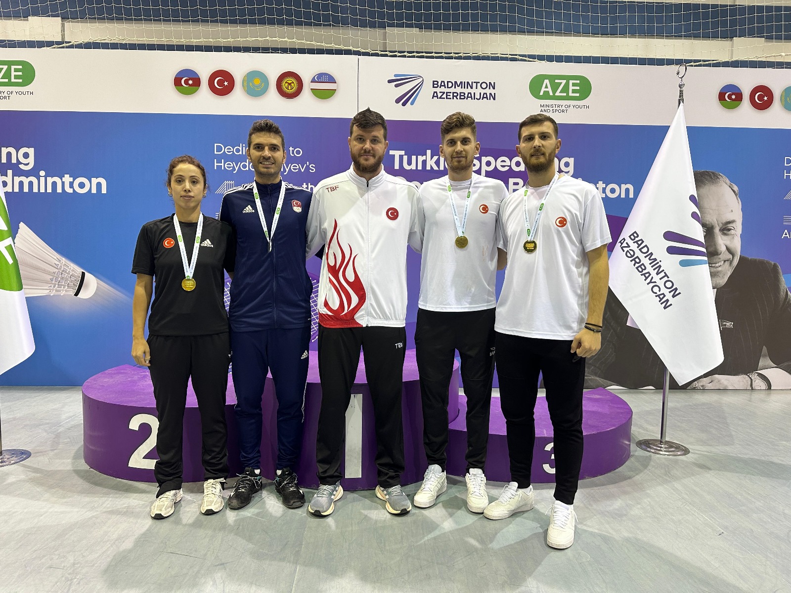 Bursa Büyükşehirli badmintoncular Azerbaycan’dan 3 madalyayla döndü