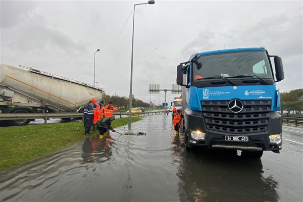 İBB ekipleri alarm durumunda