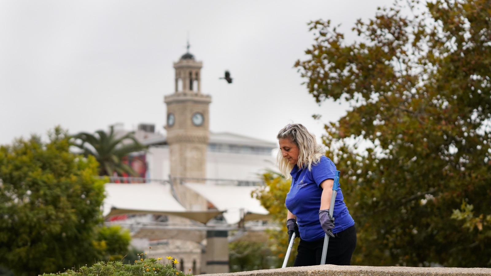 İzmir sokaklarında günde 20 tona yakın atık toplanıyor