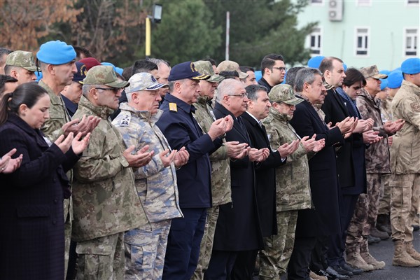 Pençe Kilit Harekatı bölgesinde şehit olan askerler için Şırnak’ta tören düzenlendi