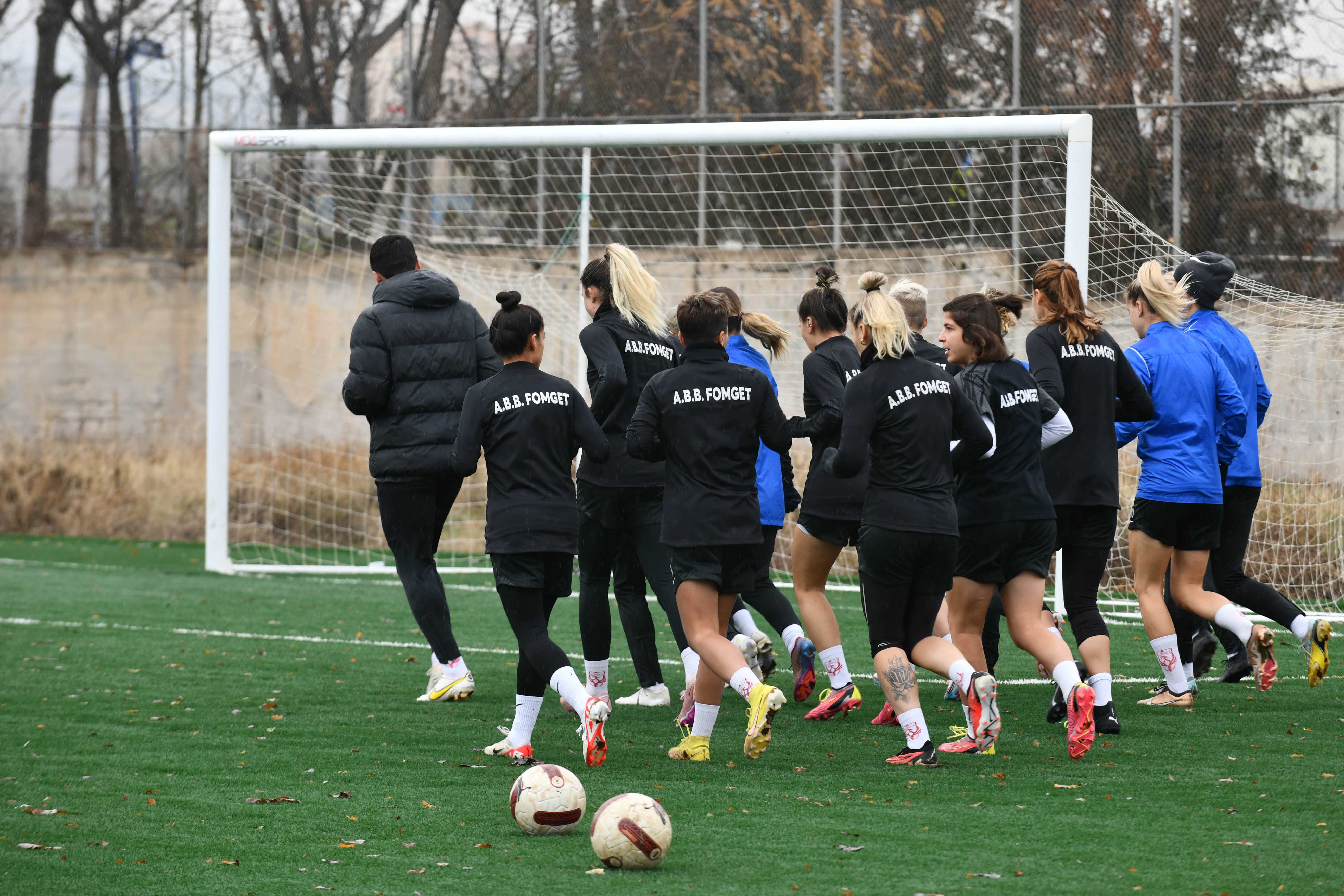 FOMGET’li futbolculardan Başkentli taraftara çağrı