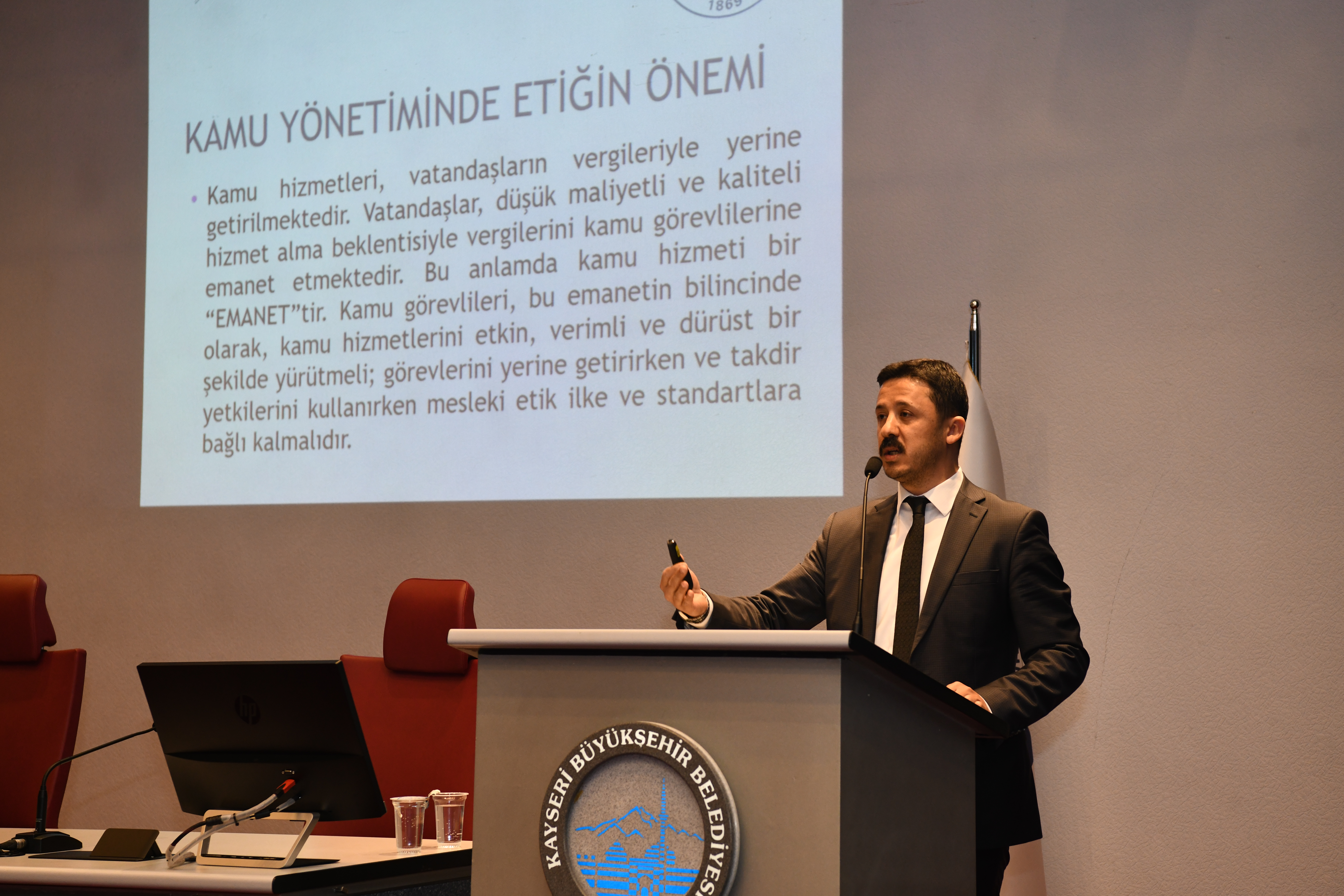 Kayseri’den belediye personele “Etik Davranış İlkeleri” eğitimi