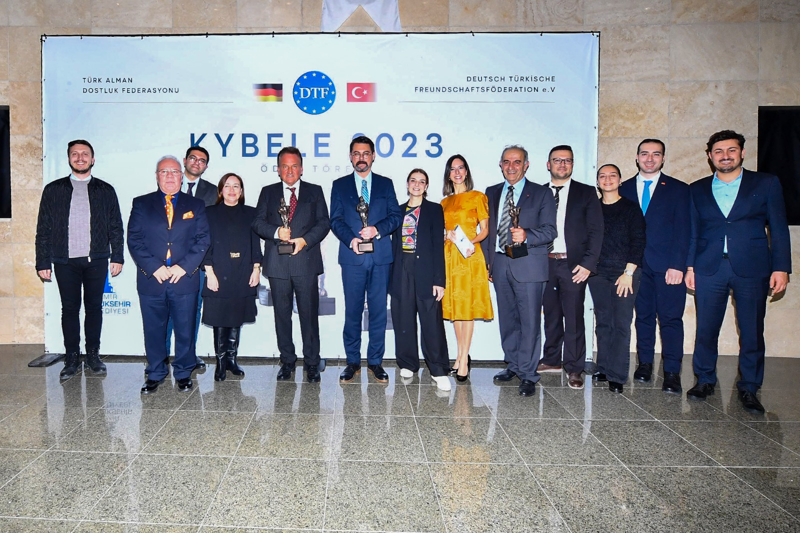 Başkan Soyer’e “Kültür Ödülü”