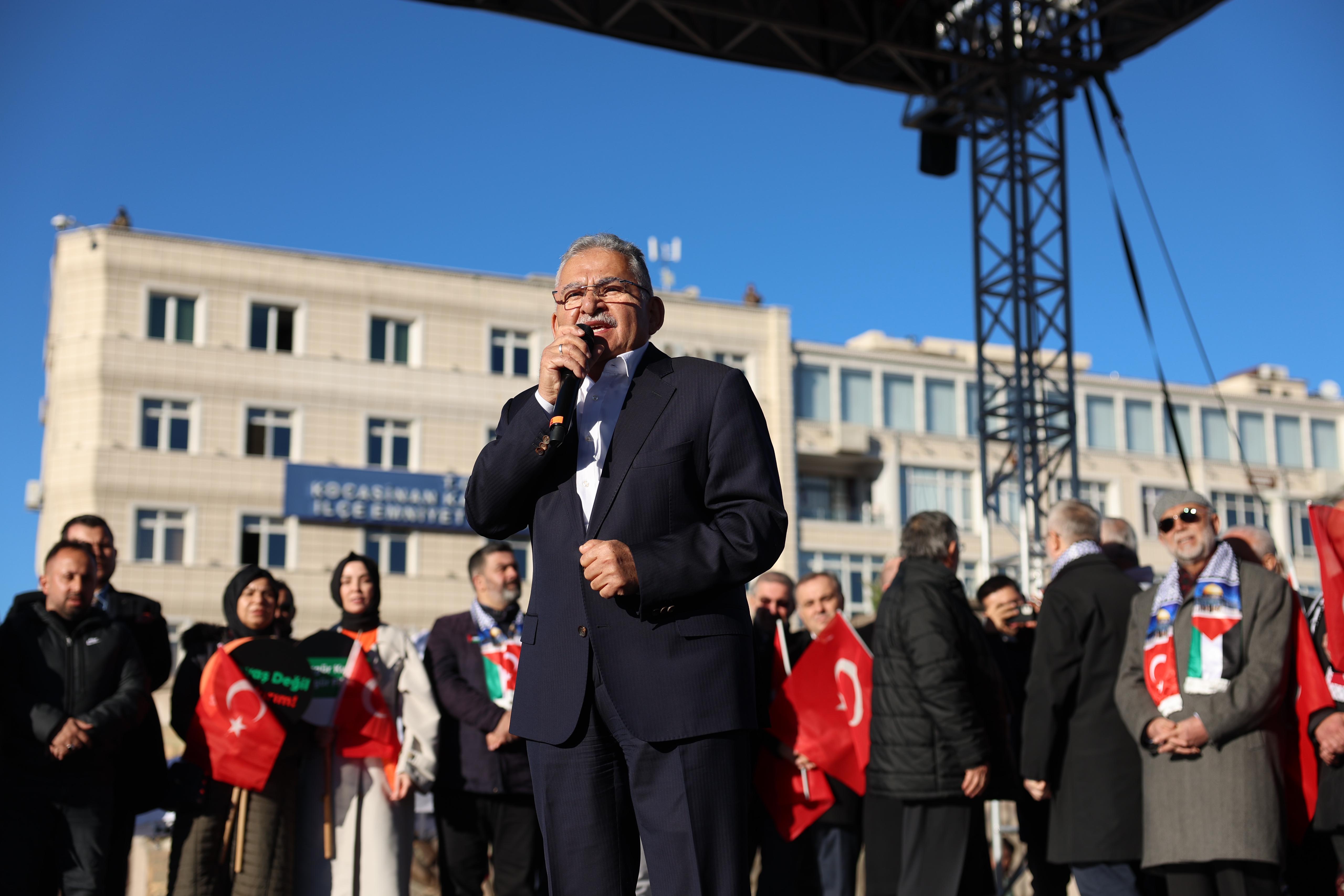 Başkan Büyükkılıç, “Teröre Lanet, Filistin’e Özgürlük Yürüyüşü”ne katıldı