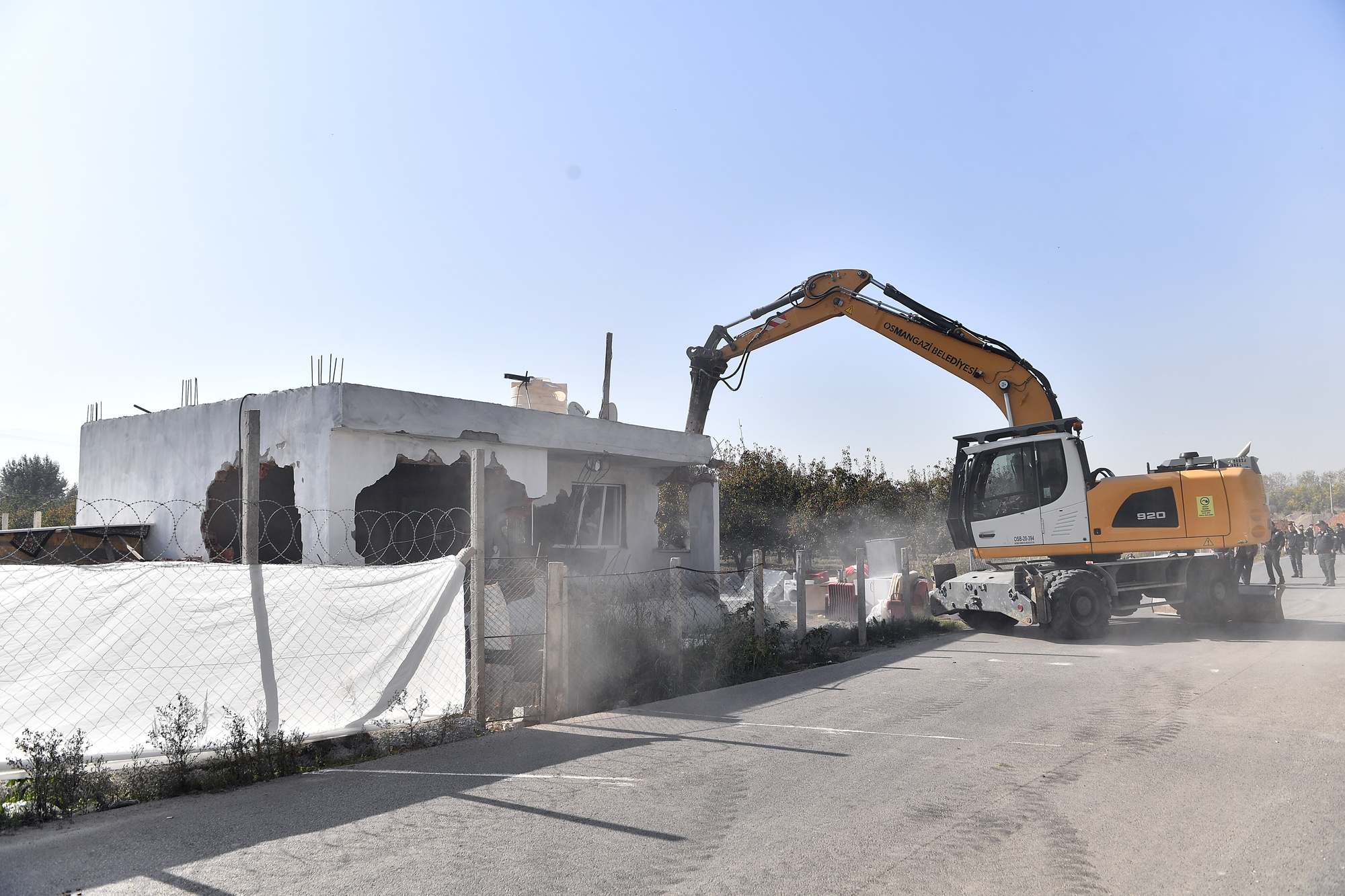 Osmangazi Belediyesi tarafından 87 kaçak yapı yıkıldı
