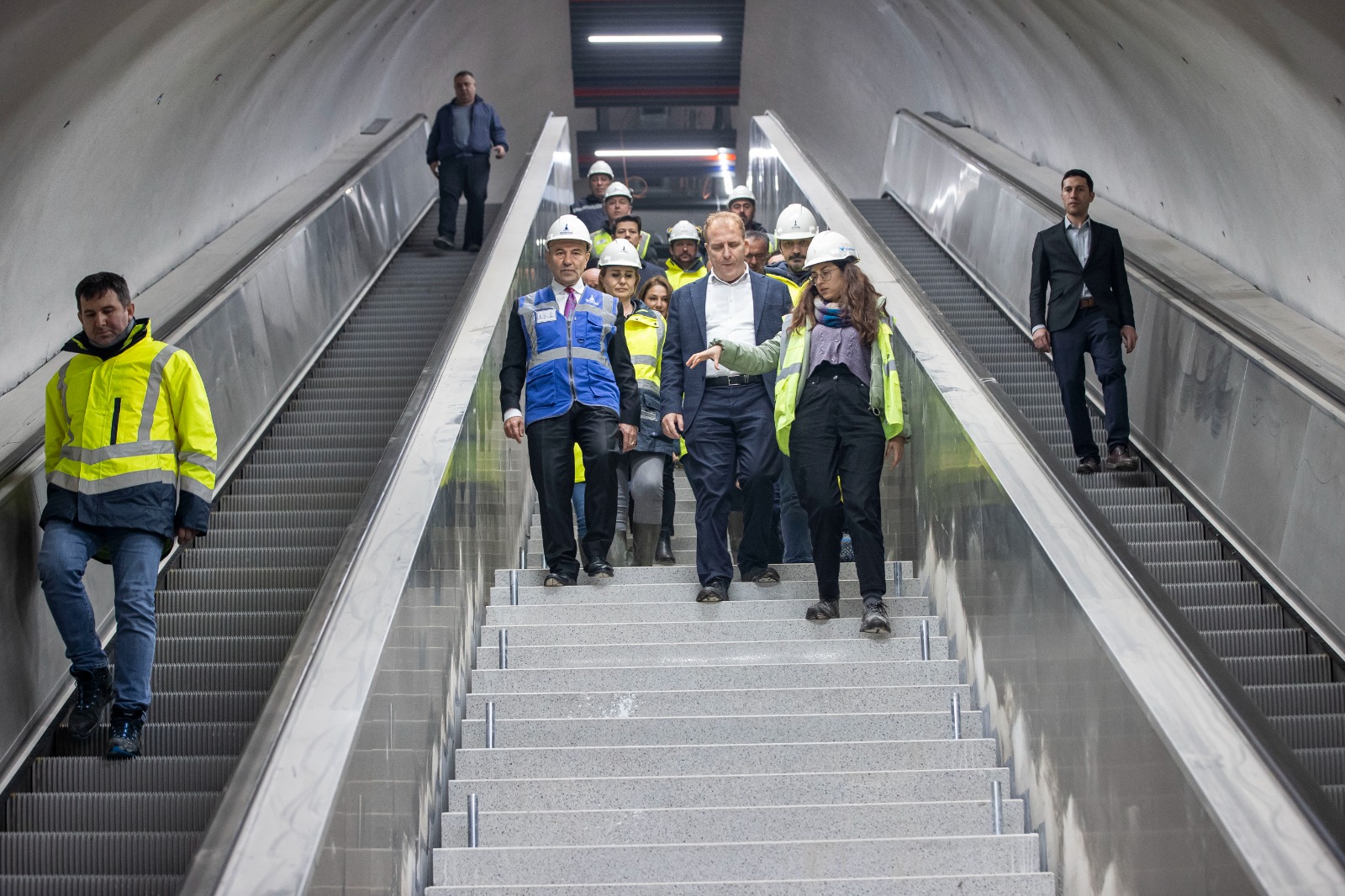 Başkan Soyer: ”Metroyu vadettiğimiz tarihte hep beraber açacağız”