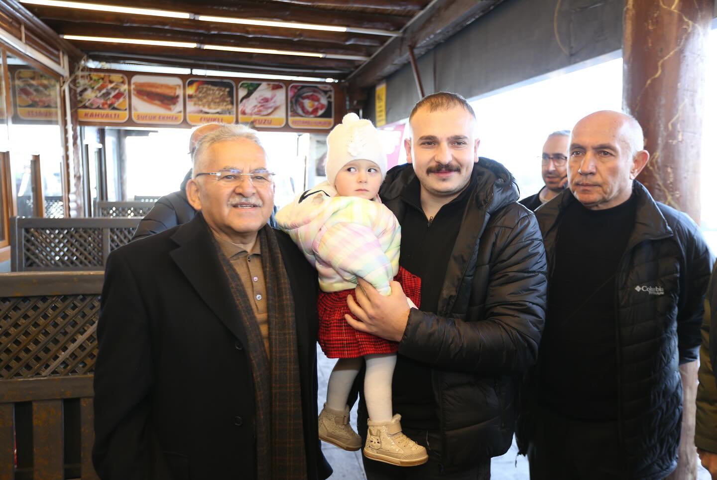 Bakan Özhaseki ve Büyükkılıç, Erciyes Kayak Merkezi esnaflarını ziyaret etti