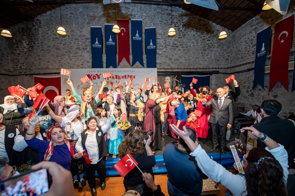 İzmir’de Köy Tiyatroları 2 yılda 16 bin seyirciye ulaştı