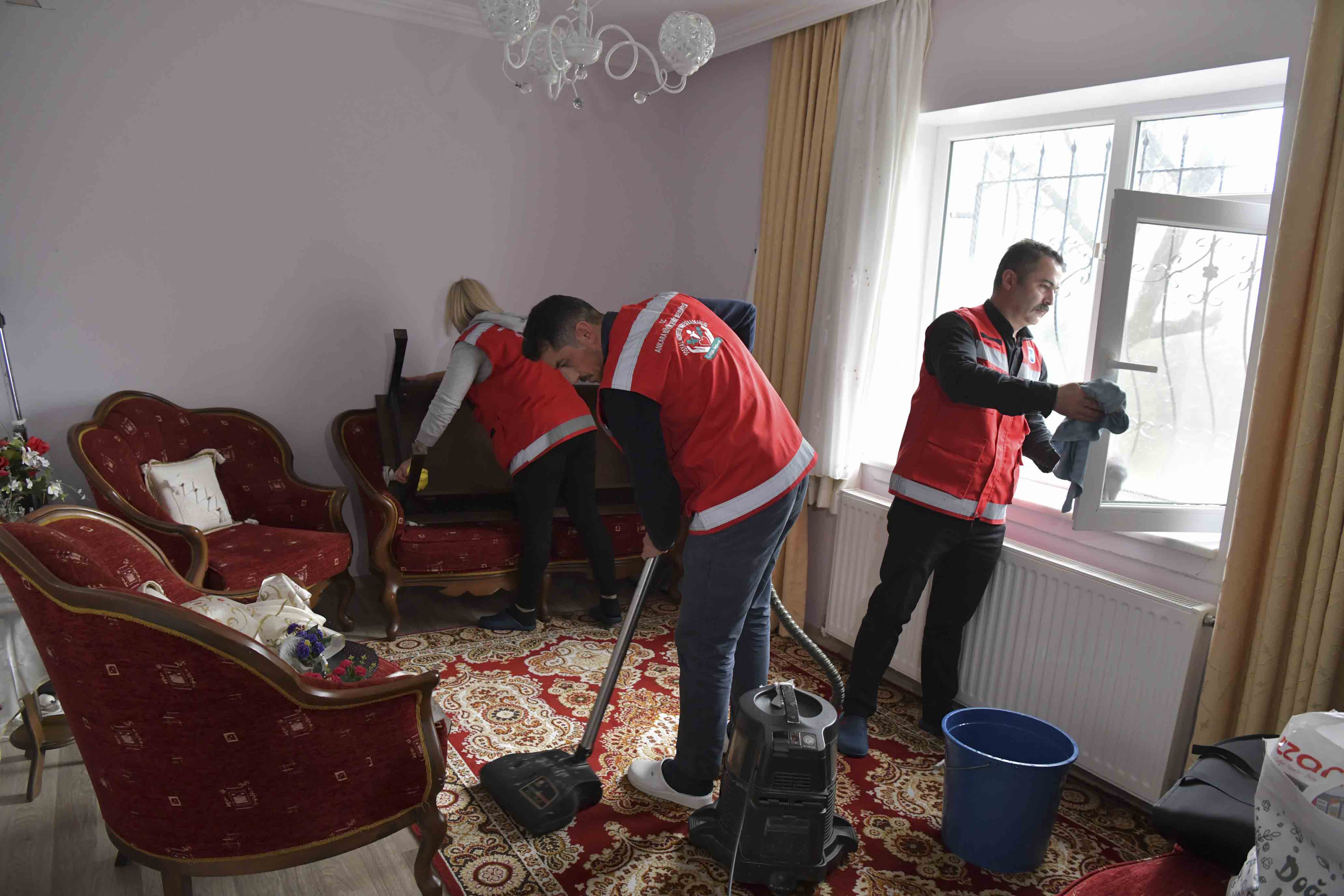 Ankara’dan ibadethane ve evlere temizlik hizmeti