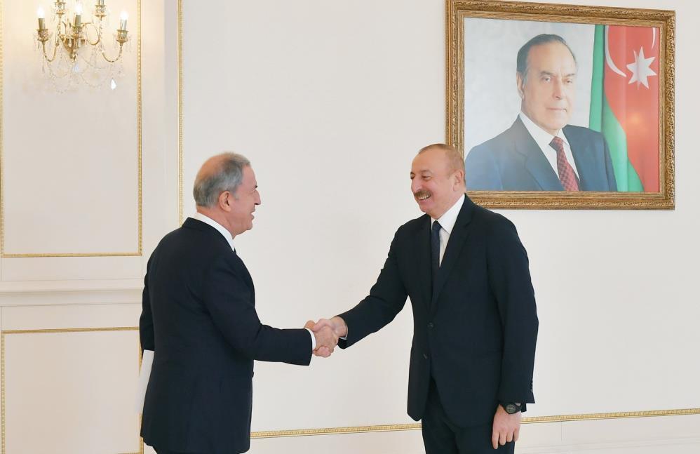 Aliyev Akar’ı kabul etti! Ermenistan’a açık uyarı!