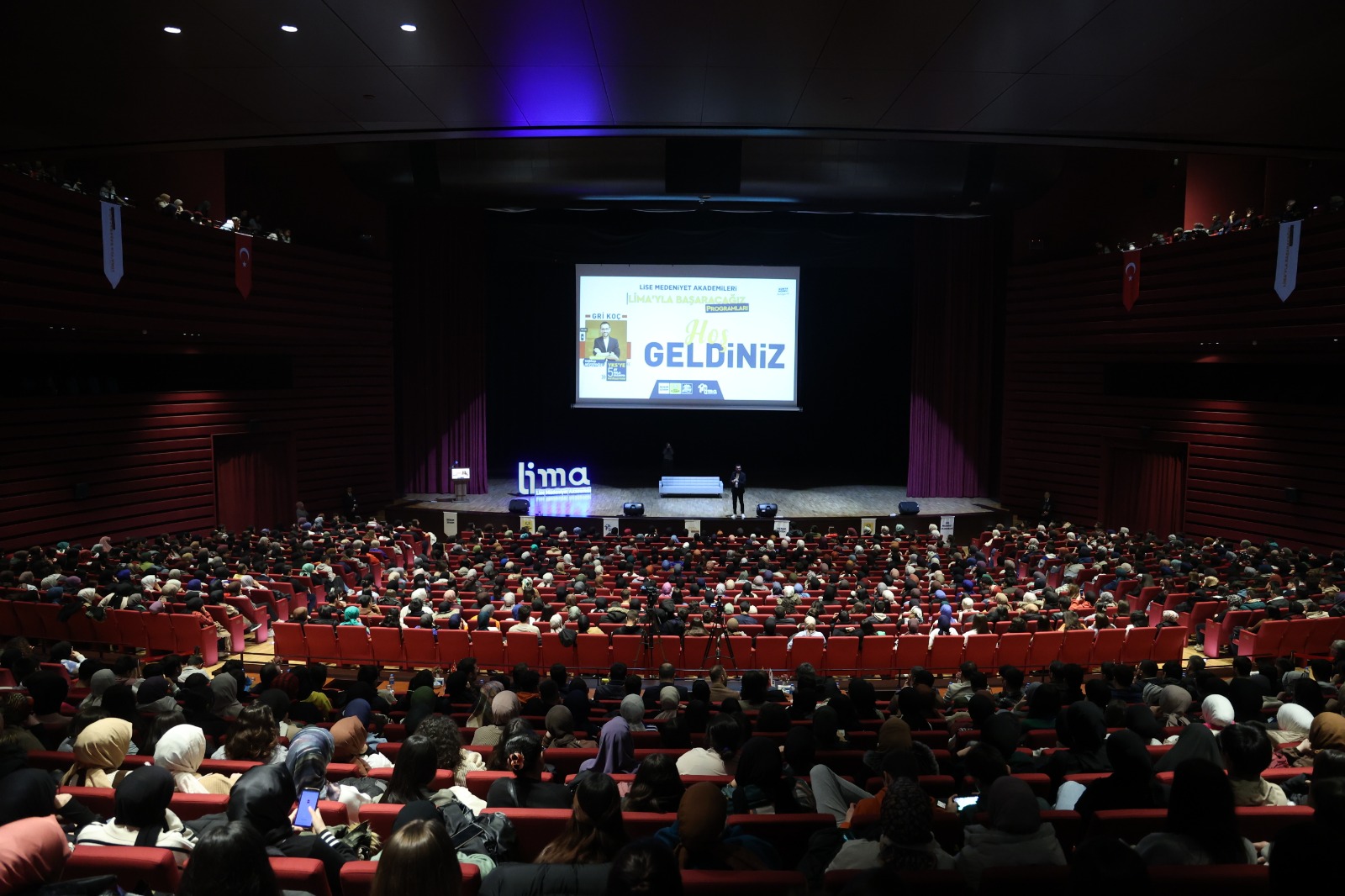 Konya’da üniversite sınavına hazırlanan gençler için program düzenlendi