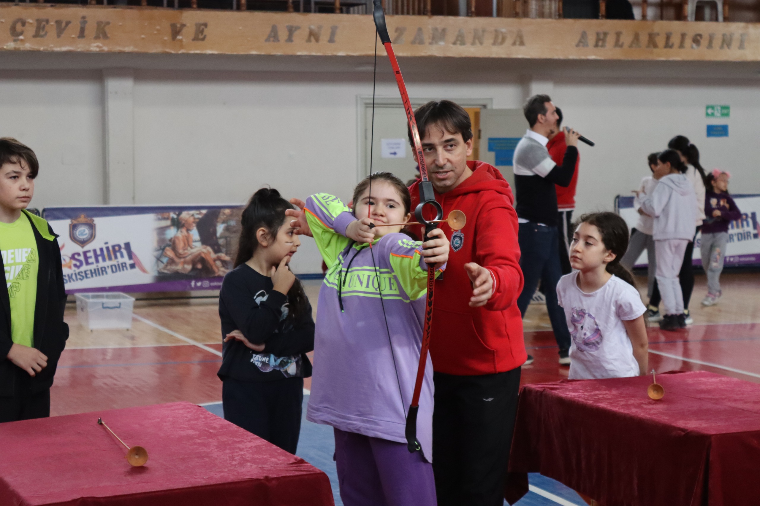 Eskişehir’de “2. Büyükşehir Ebeveyn ve Çocuk Oyunları” etkinliği düzenlendi