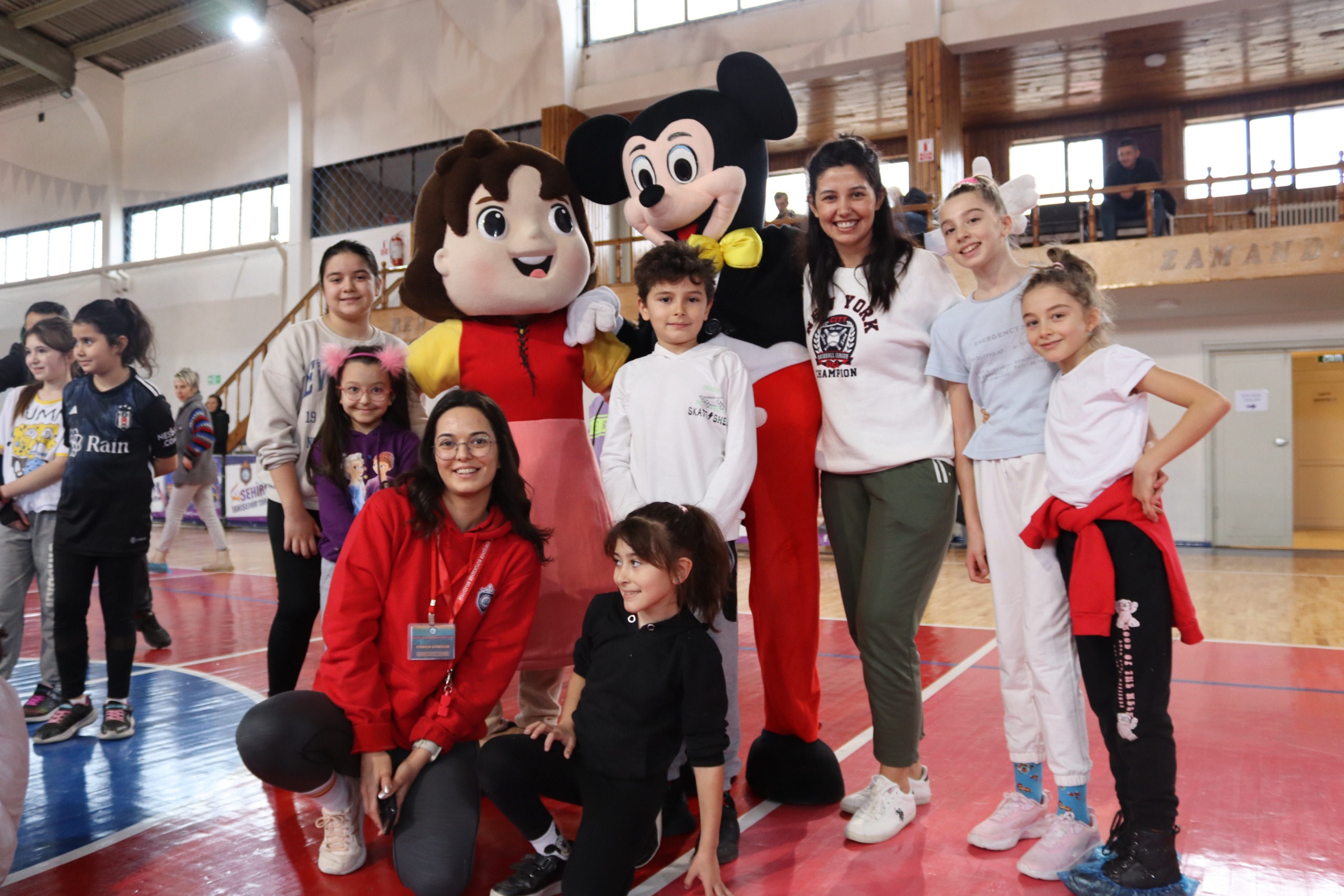 Eskişehir’de “2. Büyükşehir Ebeveyn ve Çocuk Oyunları” etkinliği düzenlendi